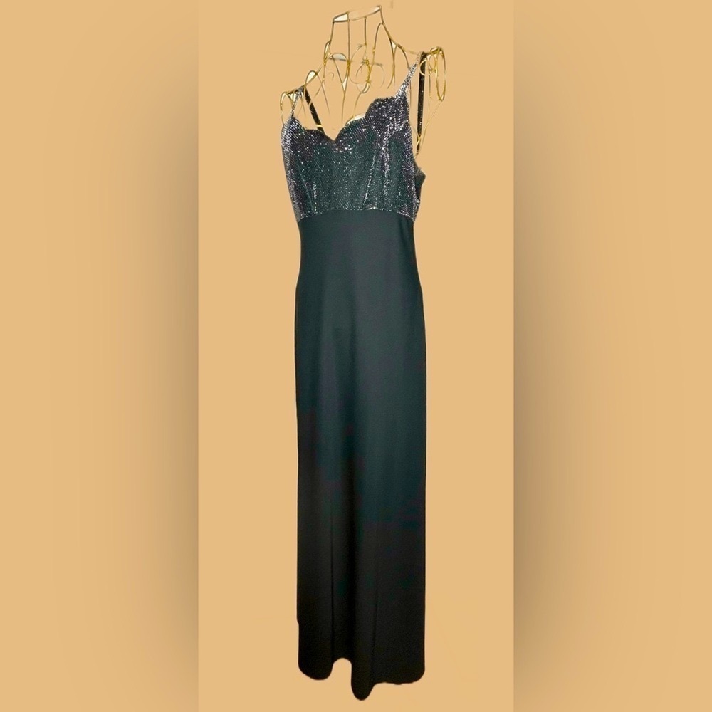 Vintage Betsy & Adam by Jaslene Black & Metallic Silver Long Flowy Gown, 10.